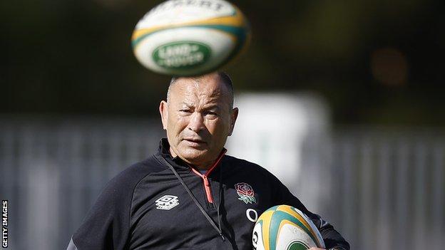 Eddie Jones watches ball